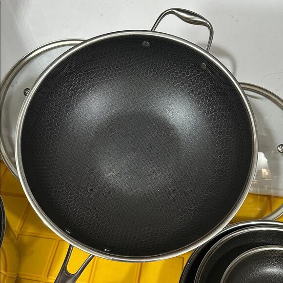 HEXCLAD 7 Piece Nonstick Stainless Steel Pot/Pan Set 8 10 12" Lids Wok $800 - Picture 4 of 11